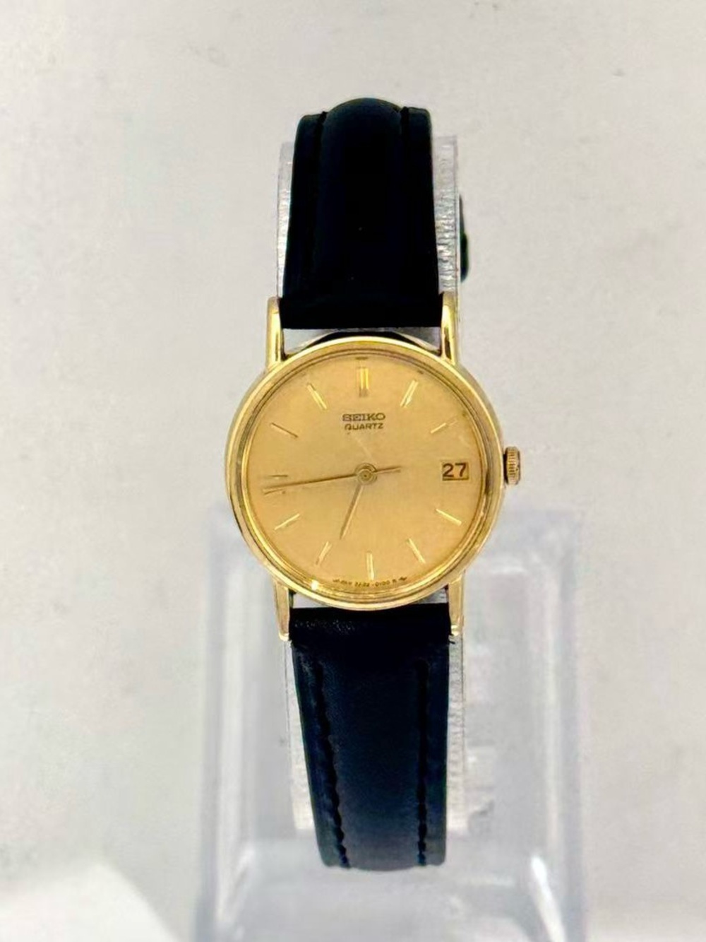 Vintage Seiko Quartz Women Watch Gold Tone 20mm Gold Dial Date New Battery Runs